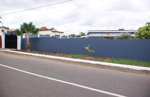 Tesano Apartamento | William Ofori-Atta Fie