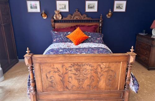 Tarporley Apartamento | Williams Cottage A High end little home with antique style