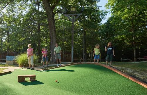 Stonehouse Otro | Williamsburg Camping Resort One Bedroom Cabin 3