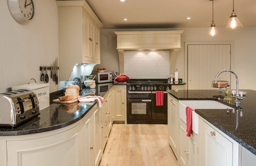 Slaggyford Cabaña | WILLIAMSTON BARN - a holiday home that sleeps 8 guests in 4 bedrooms