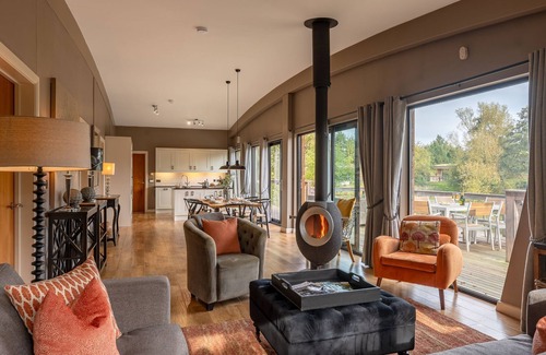 Richmond Cabaña | Willow - a lodge that sleeps 6 guests in 3 bedrooms