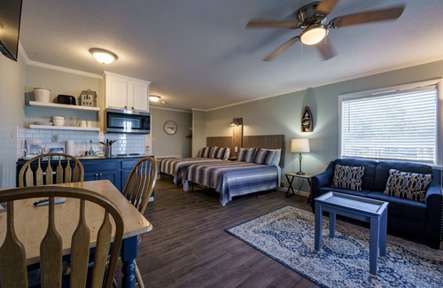 Hot Springs Hotel | Willow Beach Resort