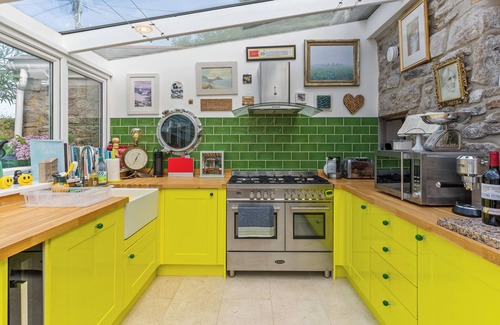 Penzance Cabaña | Willow Cottage a hidden moorland gem near the coast and St Just.