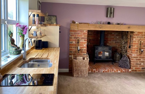 Hickling Cabaña | Willow cottage beautifully appointed.