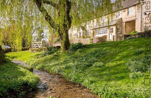 Chedworth Cabaña | Willow Cottage