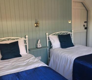 Dymchurch Cama Y Desayuno | Willow Cottage