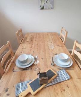 Northallerton Apartamento | Willow Cottage 3 bed, cosy stopover, dogs welcome