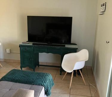 Evander Casa | Willow Cottage