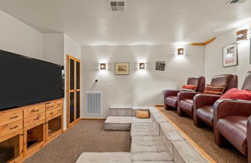 Bass Lake Casa | Willow Cove Log Cabin