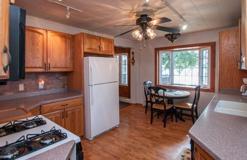 Town of Varick Cabaña | Willow Cove: Wine Country y Lake Living