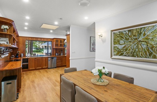 Kewarra Beach Casa | Willow Garden Stays Beachfront Luxury Home