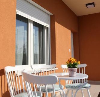 Nestos Casa | Willow Home