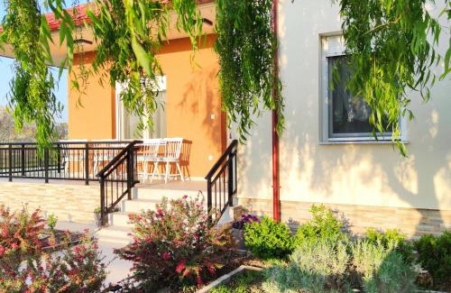 Nestos Casa | Willow Home