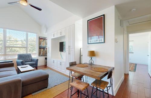 East Cesar Chavez Apartamento | Willow House Unit B