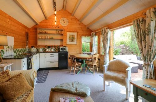 Irstead Casa | Willow Lodge