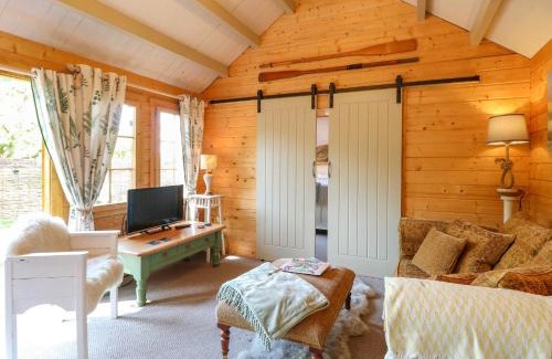 Irstead Casa | Willow Lodge