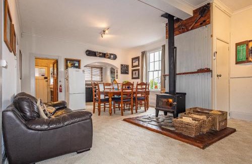 Ohakune Casa | Willow Lodge - Ohakune Holiday Home