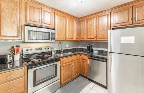 Huntsville Condominio | Willow Pointe Huntsville Alabama 1 Bedroom Condo by RedAwning