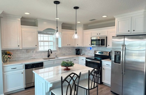 Hahira Casa | Willow Round Resort-5 min off I-75 w/ Lake Views!