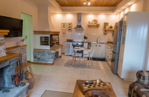 Karpenisi Casa | Willows Lodge