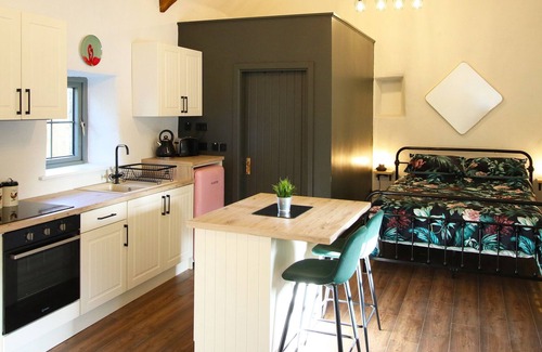 Dungarvan Cabaña | WILLOWTREE LODGE, family friendly in Dungarvan, County Waterford