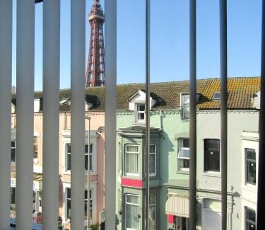 Blackpool Town Center Cama Y Desayuno | Wilsons Hotel - Blackpool Tower View