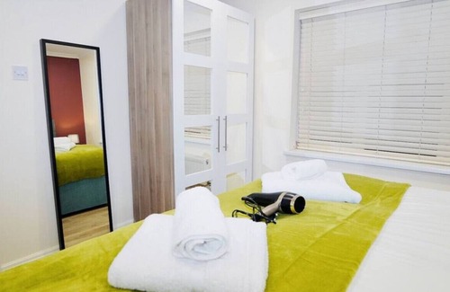 Yeading Apartamento | Apartamento-Baño Privado-Vista al Jardín-14B Wilstone Close