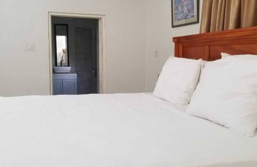 Belmont Hotel | Wilton House