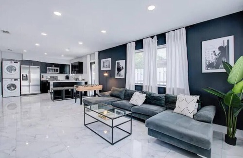 Middle River Terrace Casa | Wilton Manors/2 BDR/Modern/PETS ok!