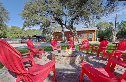 Wimberley Casa | Wimberley Log Cabins Resort and Suites- Unit 8