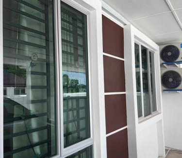 Miri Casa | Win & Sha's Homestay
