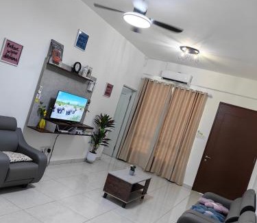 Miri Casa | Win & Sha's Homestay