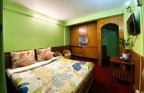 Darjeeling Hotel | Winalia's Stays & Savours