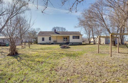 Winchester Casa | Winchester Home with Large Yard Near Tims Ford Lake