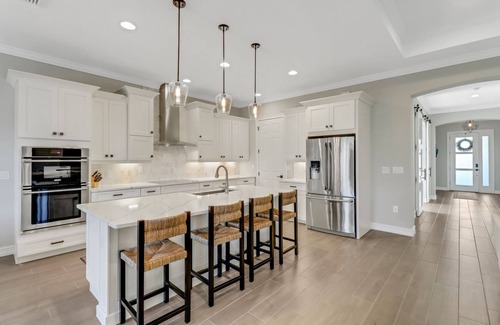 Naples Casa | Wind & Waves - Beautifully Appointed & Meticulously Maintained