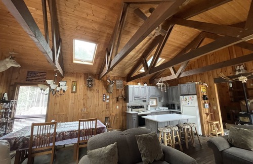 Windham Cabina | Windham Pines Lodge & Hot Tub