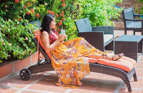 Georgetown Hotel | Windjammer International Cuisine & Comfort Inn