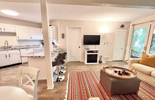 Fontana Condominio | Windmill Cottage at Abbey Springs Near Lake & Shops!