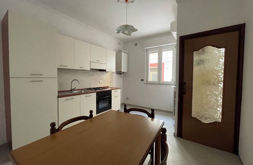 Campomarino Casa | Window on the Borgo