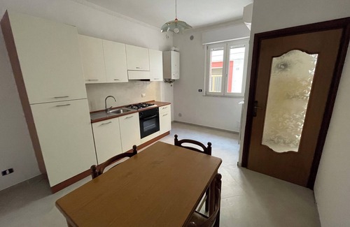 Campomarino Casa | Window on the Borgo