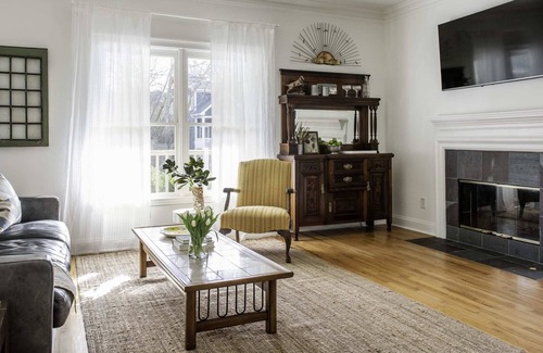 Summerhill Casa | Windows Down Summary: