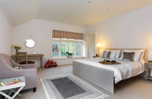 Elkstone Cabaña | Windrush - a stunning barn conversion in Elkstone sleeping 11 guests