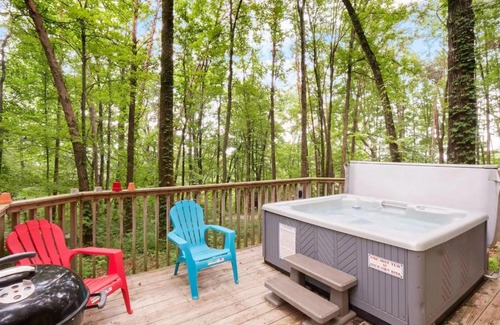 Flintstone Casa | Windsong Chalet