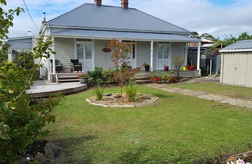Kingston Beach Casa | Windsor Cottage