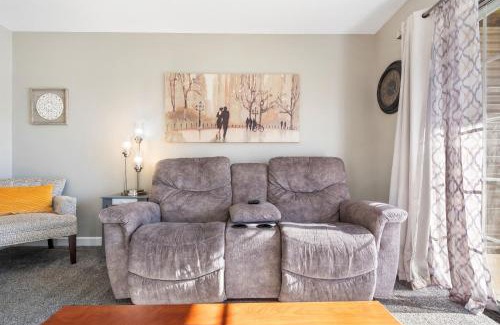 Table Rock Casa | Windsor Cottage - Fall Creek Beauty by Table Rock