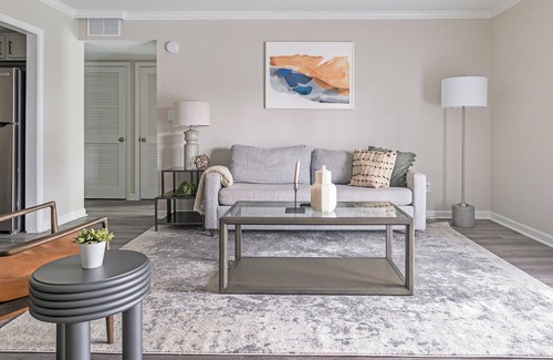 Homewood Apartamento | Windsor Highlands Apartments by Landing