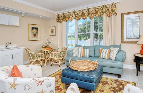 Osprey Condominio | Windsor Lodge Unit 19, condo, close to beaches, pool