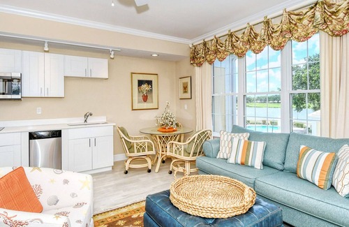 Osprey Condominio | Windsor Lodge Unit 19, condo, close to beaches, pool