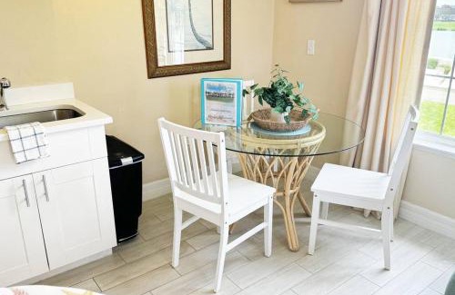 Osprey Apartamento | Windsor Lodge Unit #19, studio close to beaches