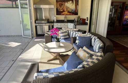 East Naples Villa | Hermosa villa soleada en la comunidad cerrada de Windstar directamente en la Bahía de Nápoles